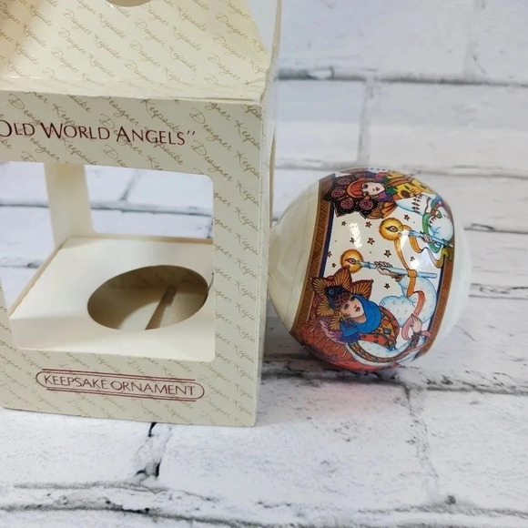 1980s Old World Angels Collectors Hallmark Keepsake Ornament HM2 - Picture 2 of 9